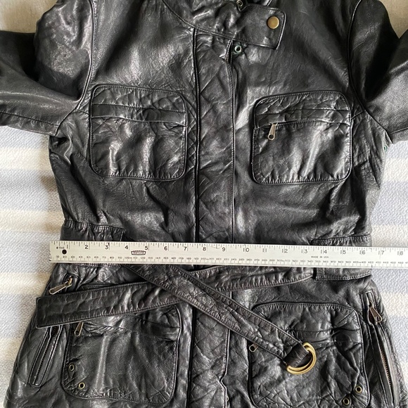 Vintage Gap black leather belted jacket, zipper and snap front Size M *LIKE NEW* - Picture 11 of 16